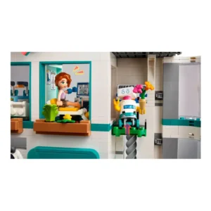 lego-friends-hospital-de-heartlake-city-42621-sumtek