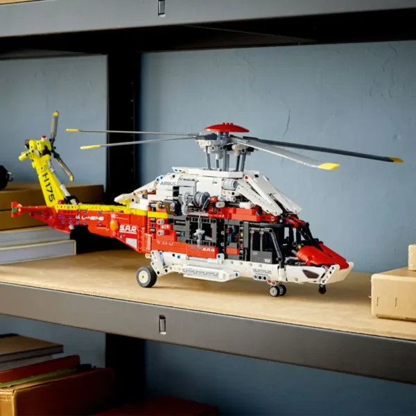 lego-technic-airbus-h175-rescue-helicopter-42145-sumtek